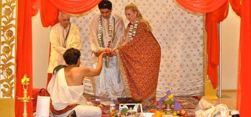 Pandit in Delhi Pandit in Delhi